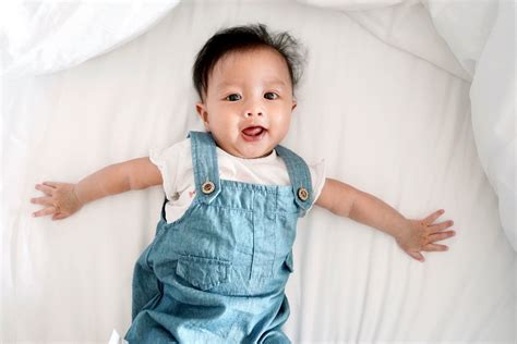 pamper in tagalog|Pampers in English .
